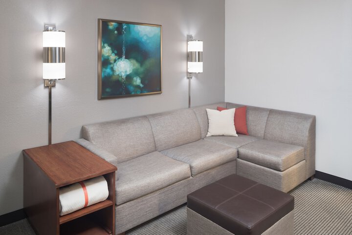 Room 15 of 35