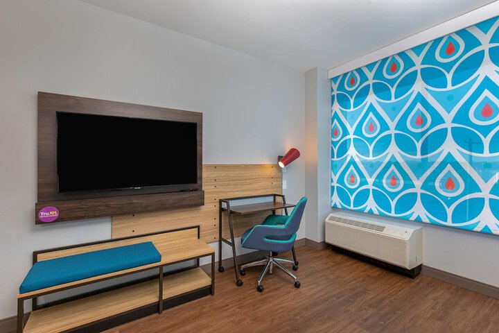 Room 28 of 45
