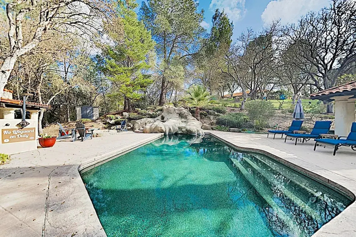 New Listing! 2-suite Mexican Casita W / Pool & Gym 2 Bedroom Apts