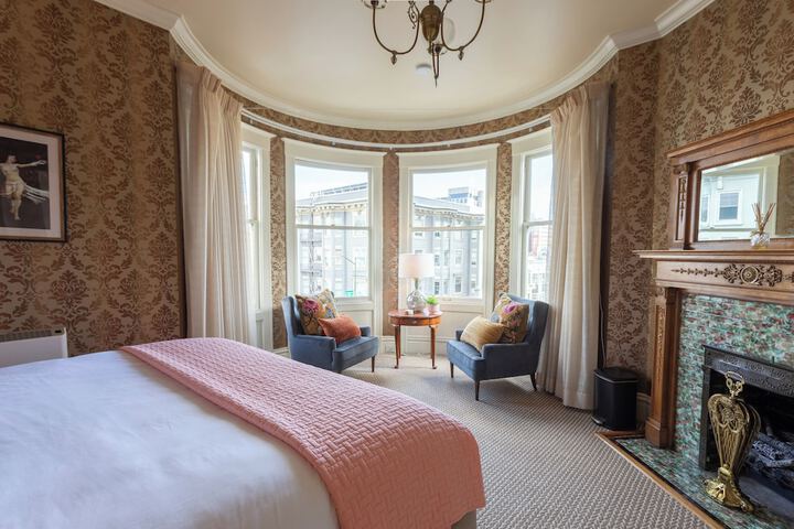 Nob Hill Inn