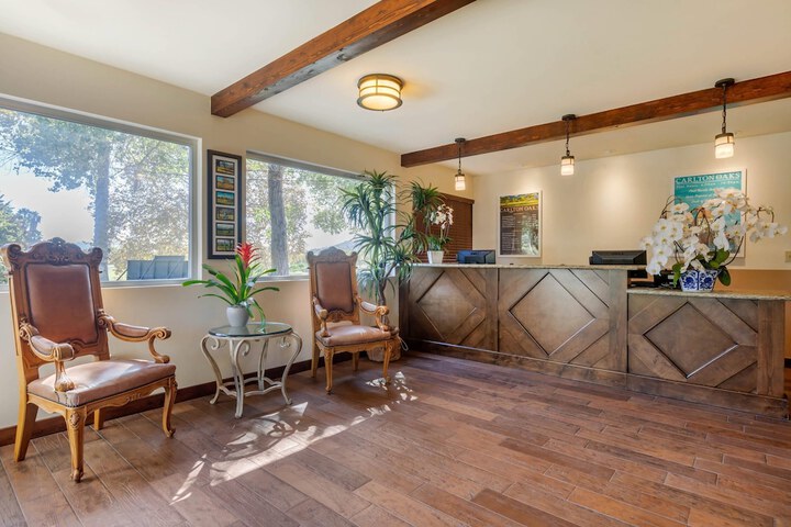 Carlton Oaks Lodge an Ascend Collection Hotel