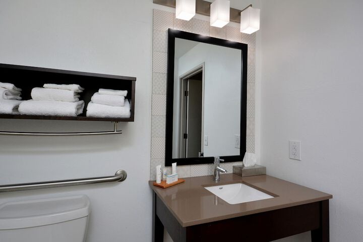 Country Inn & Suites by Radisson Asheville West near Biltmore