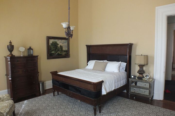 The Pepin Mansion Historic B & B