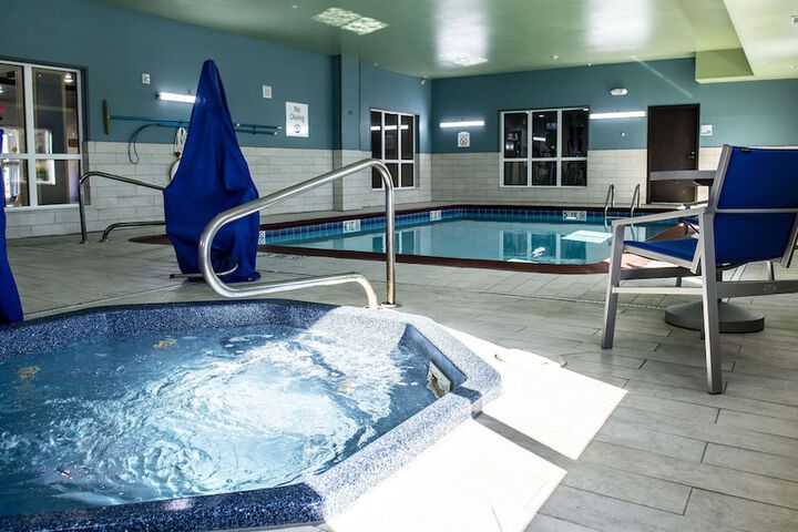 Pool 10 of 72