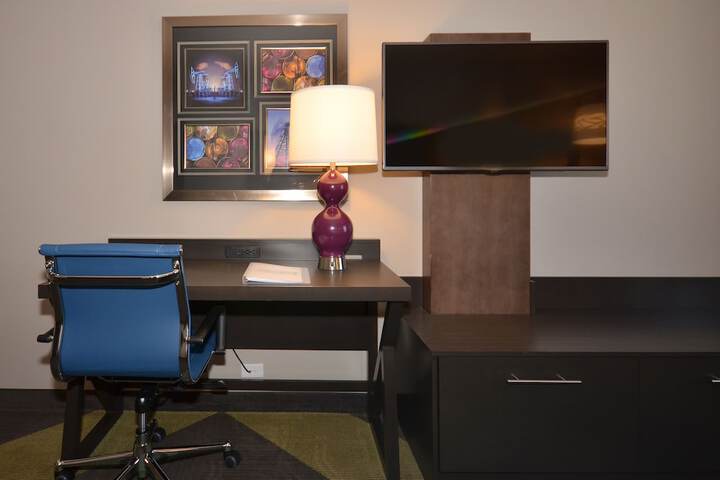 Room 14 of 40