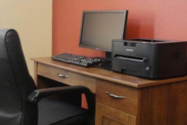 Business Center 36 of 37