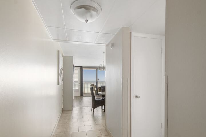 Room 42 of 114