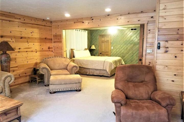 Rivers Edge Cabin