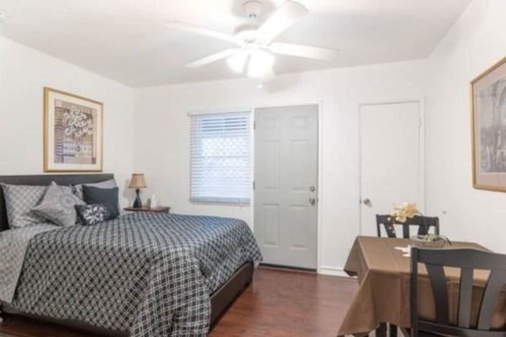 Room 5 of 14