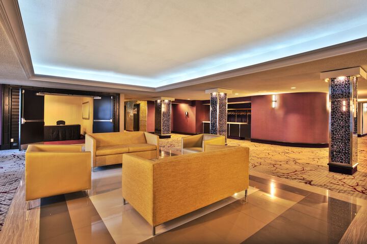 Crowne Plaza Kitchener-Waterloo by IHG