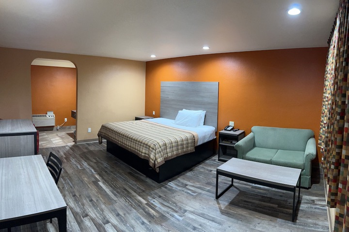 Room 27 of 30