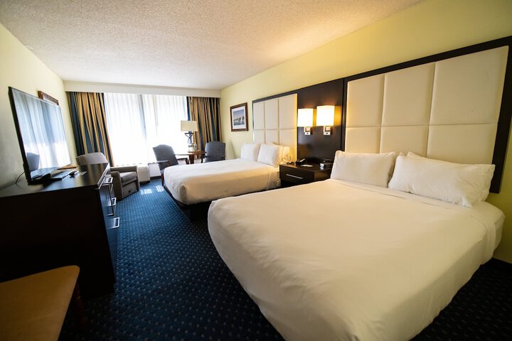 Room 40 of 53