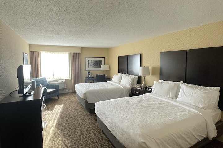 Room 44 of 60