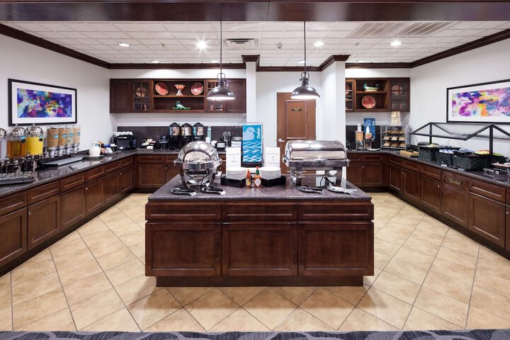 Breakfast/Coffee Service 20 of 27