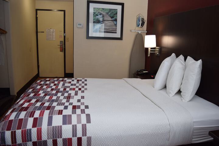 Red Roof Inn Batavia