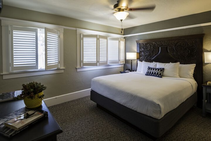 Room 30 of 52