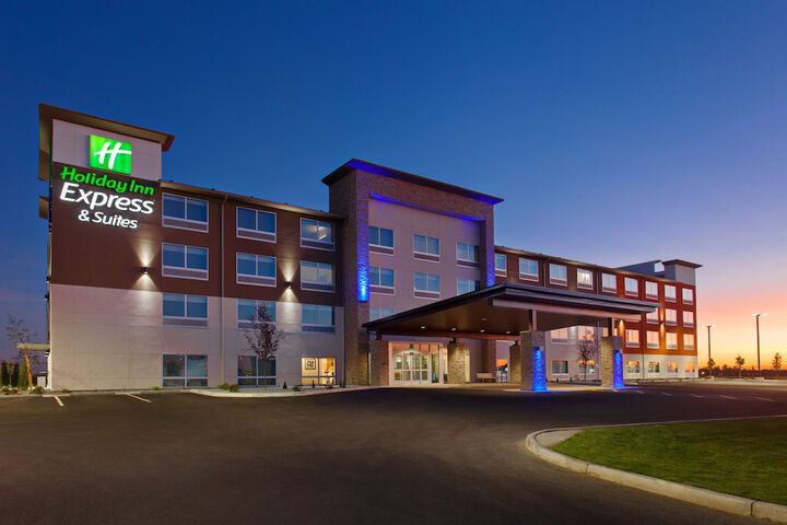 Holiday Inn Express & Suites Moses Lake by IHG