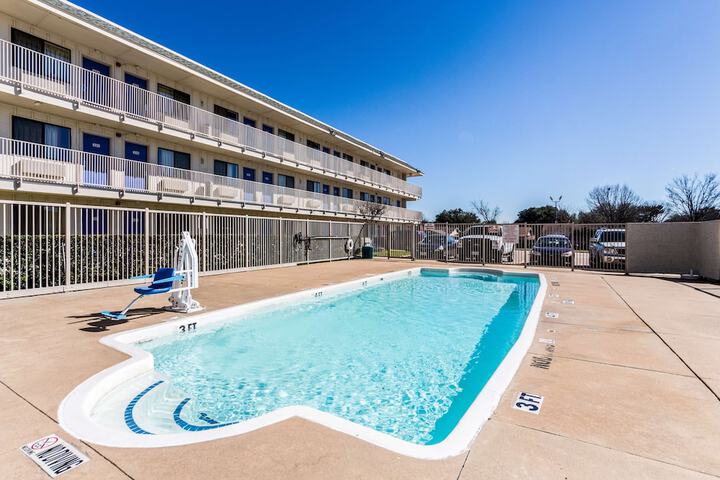 Pool 8 of 33