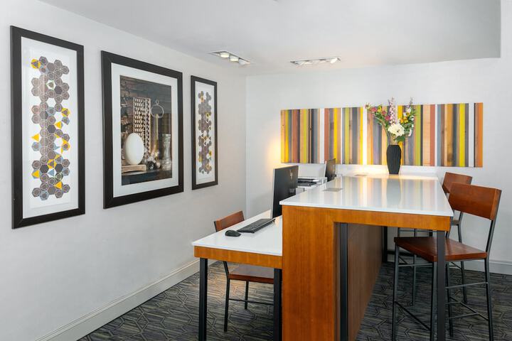 Business Center 29 of 29