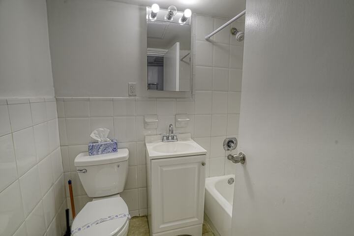 Room 69 of 242