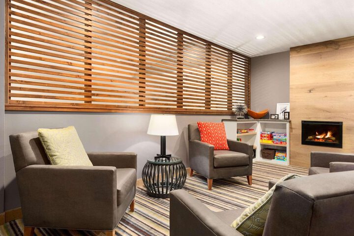 Country Inn & Suites by Radisson Baxter, MN