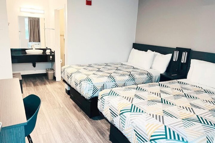 Room 33 of 51
