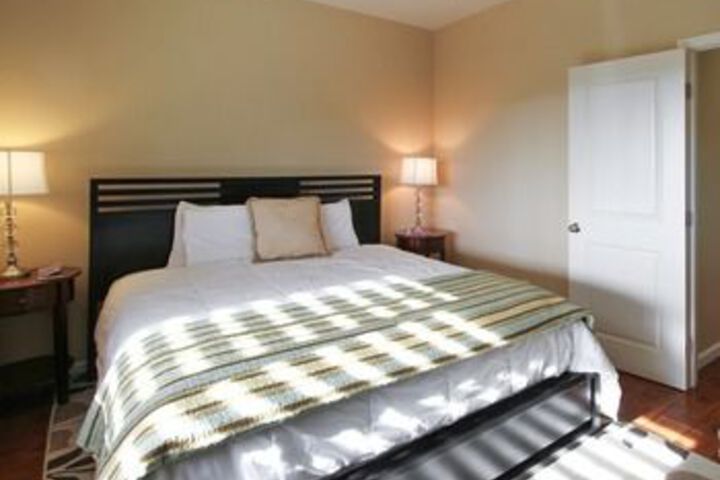 Bungalow at J and J Cellars 1 Br Home by RedAwning