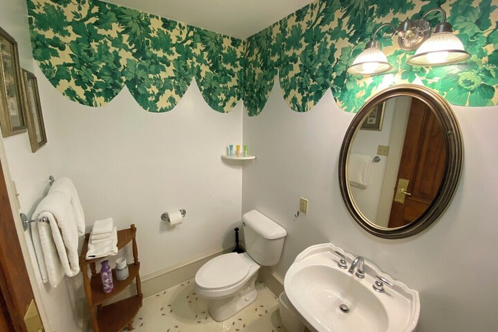 Room 10 of 75