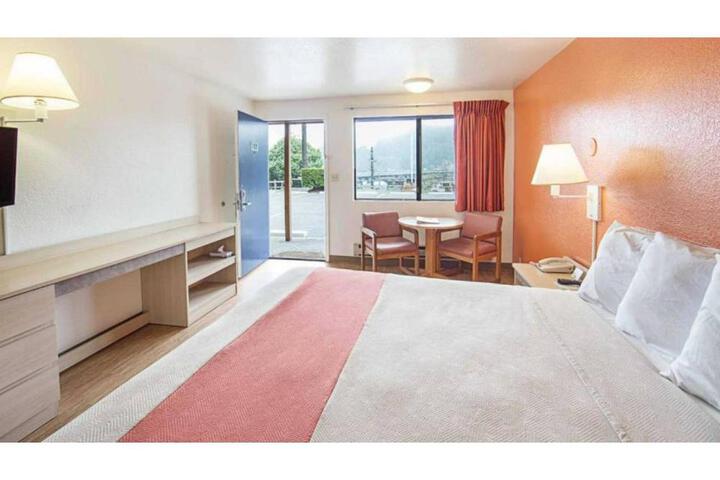 Motel 6 Gold Beach OR