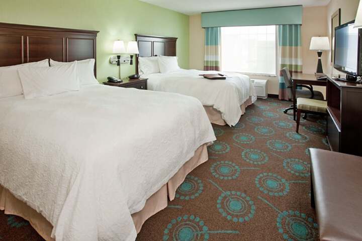 Hampton Inn & Suites St. Cloud MN