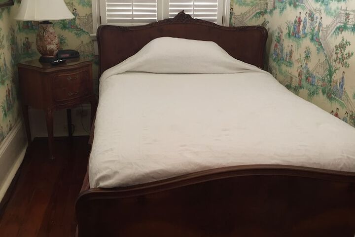 Room 16 of 49