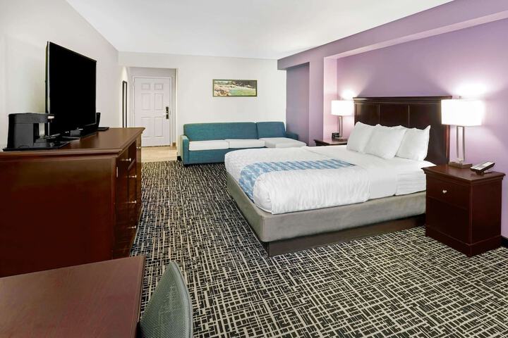 Room 25 of 32