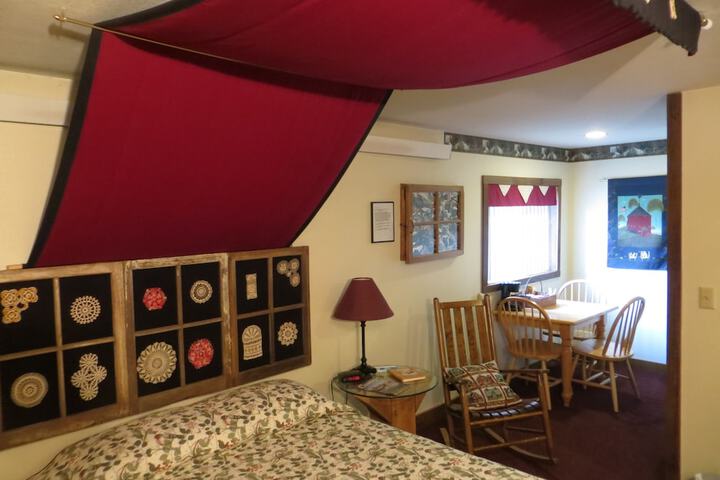 Cupola Inn Bed & Breakfast