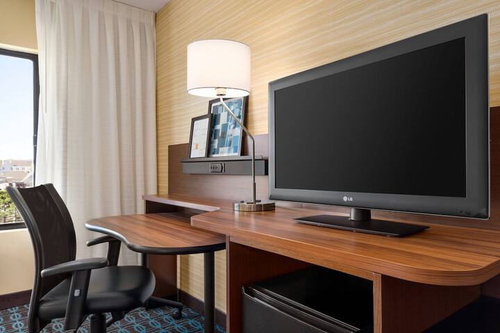 Room 14 of 18
