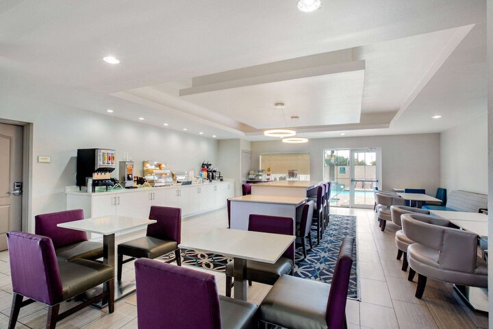 La Quinta Inn & Suites by Wyndham Mission at West McAllen