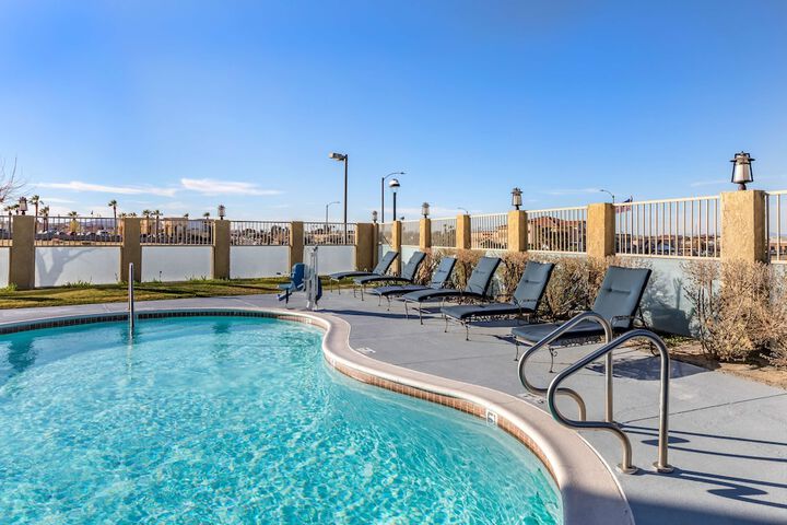 Pool 8 of 42