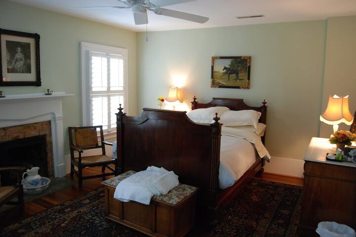 Room 50 of 80