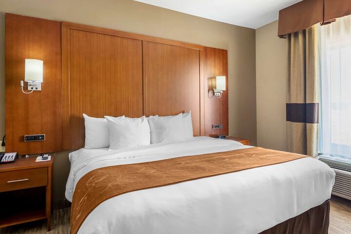 Room 32 of 39