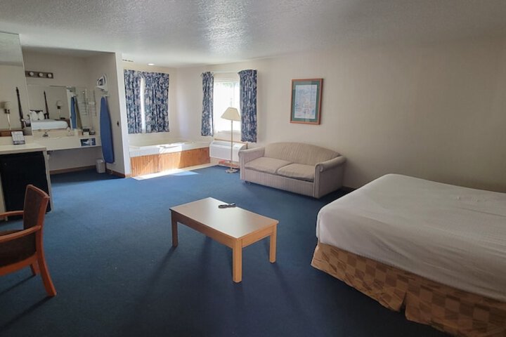 Room 26 of 33