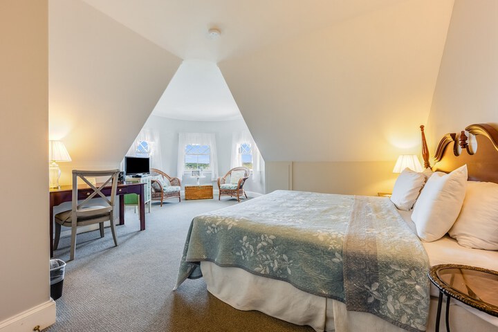 Room 14 of 34