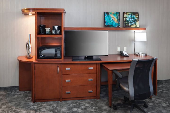 Room 25 of 41