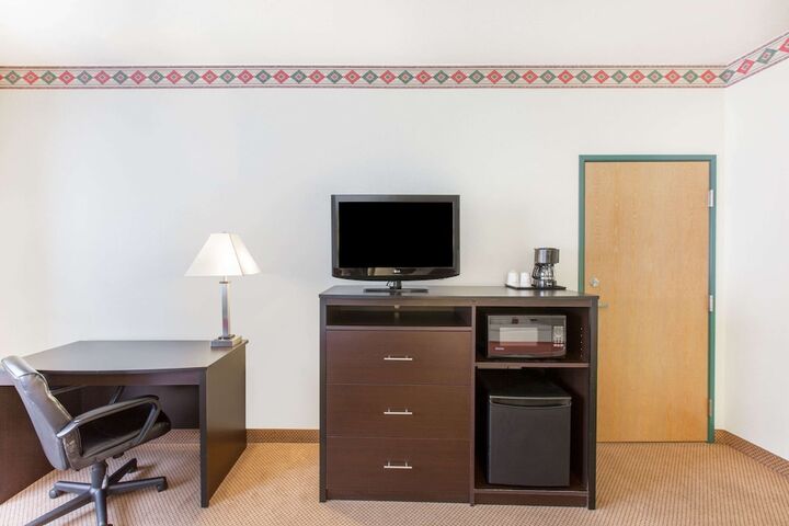 Room 20 of 29