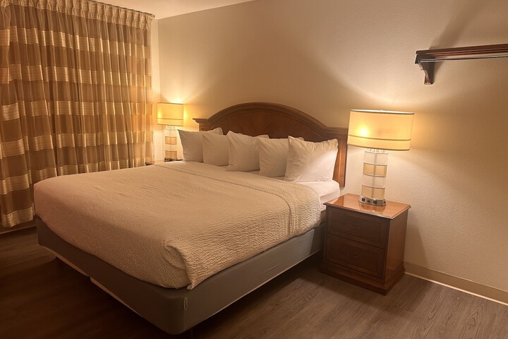 Ramada by Wyndham Anchorage