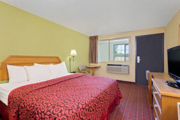 DAYS INN WILLIAMSBURG