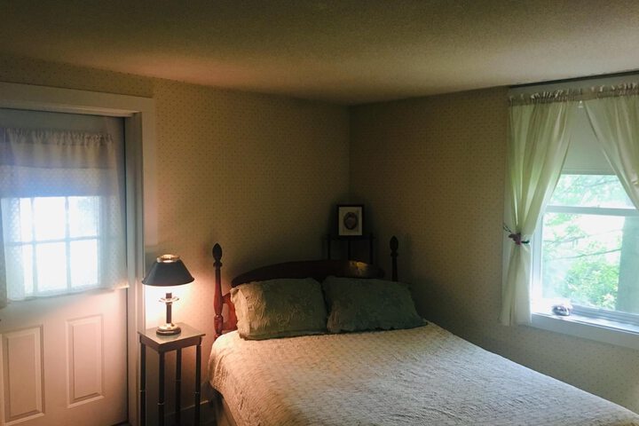 Room 8 of 25