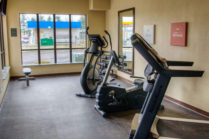 Comfort Suites Plymouth near US-30