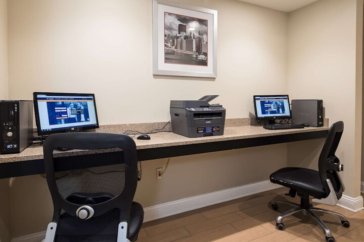 Business Center 11 of 11