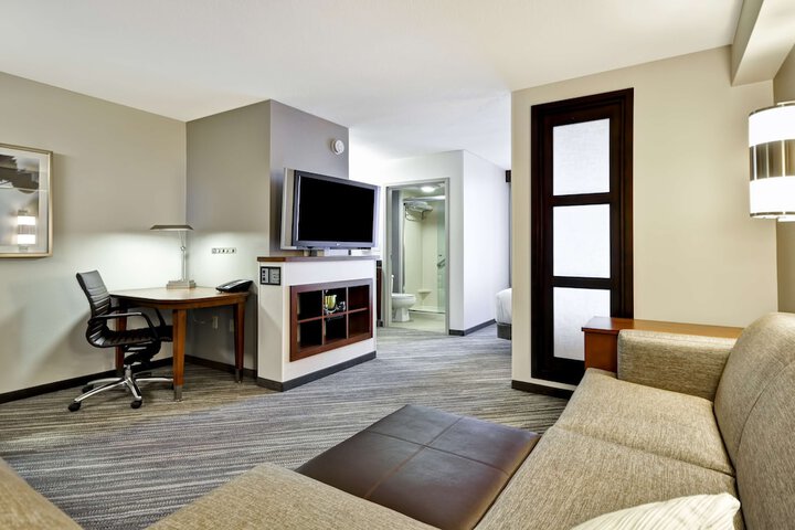 Room 13 of 48