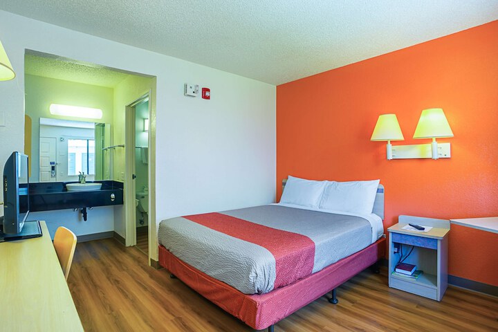 Room 42 of 55