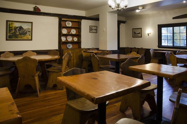 Summit Lodge